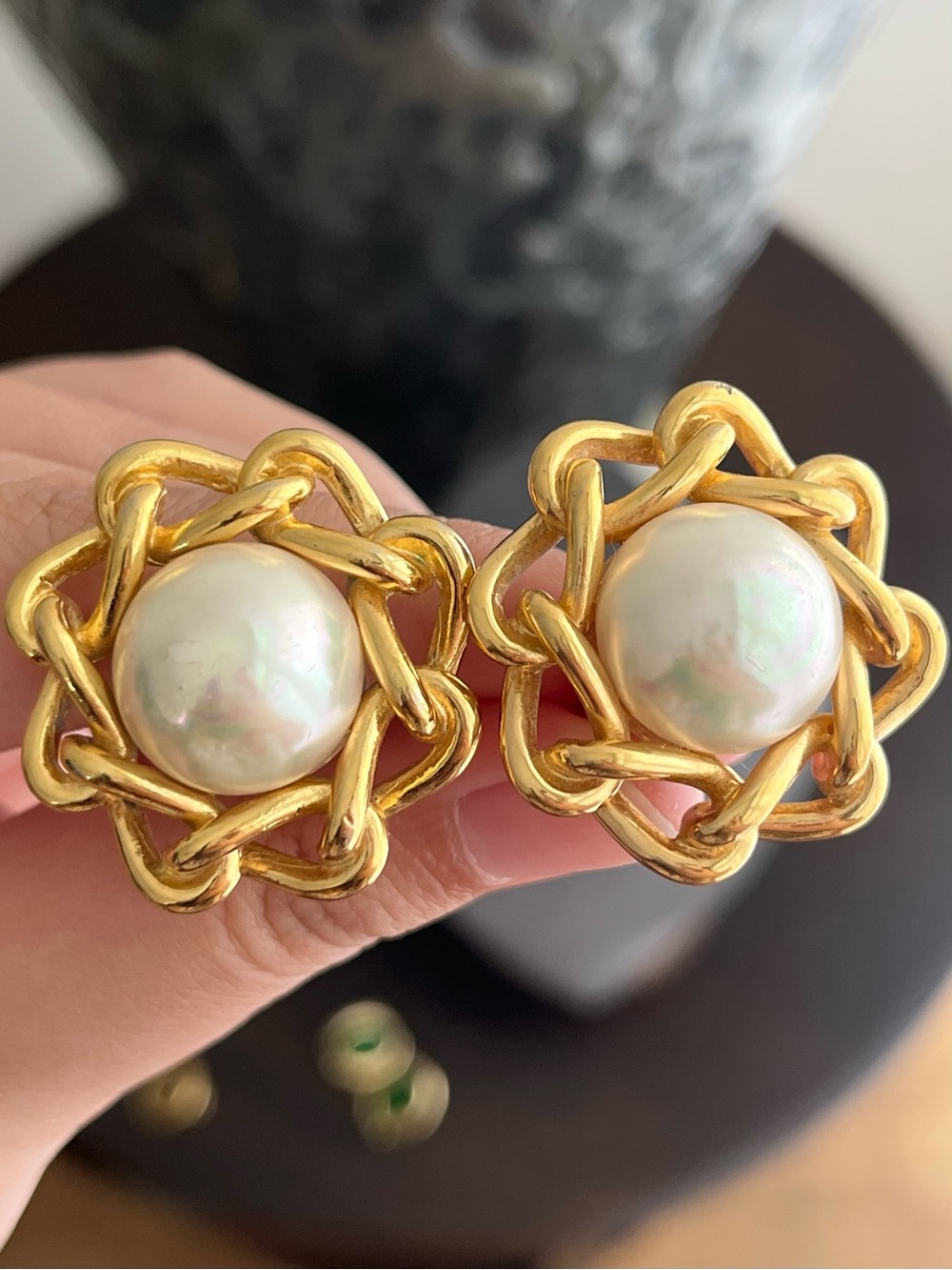 Authentic Vintage Dior Round Pearl Interlocking Chain Gold Clip-On Earrings